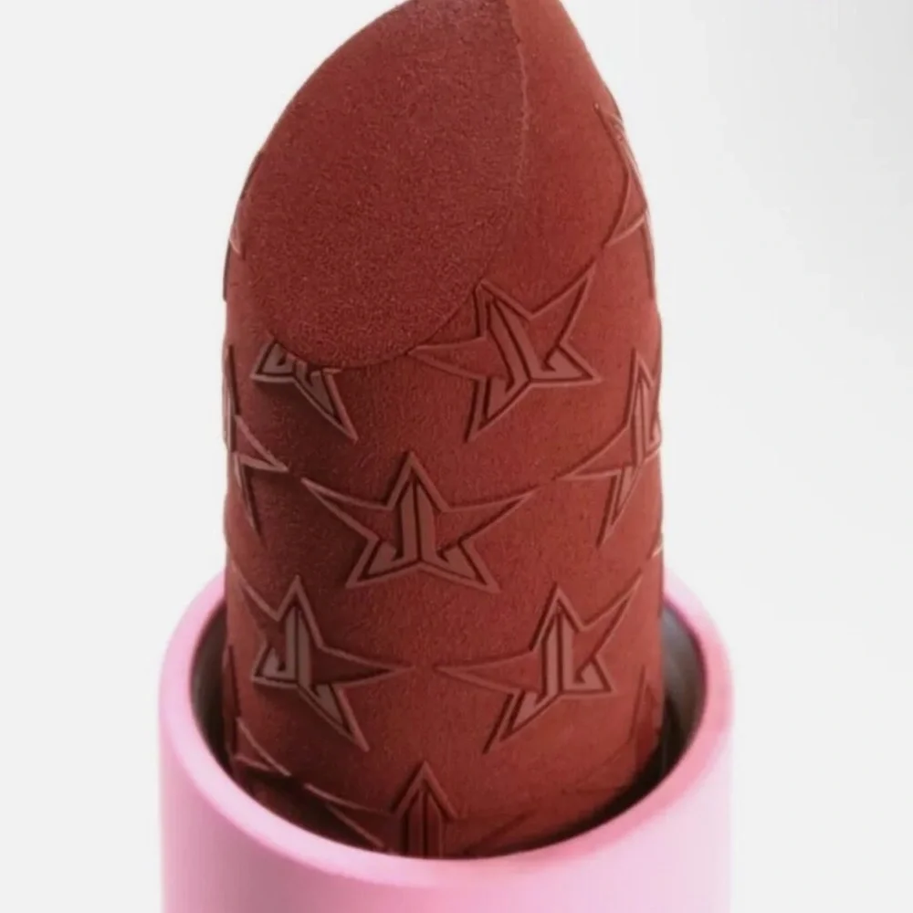 Jeffree Star experience luxurious